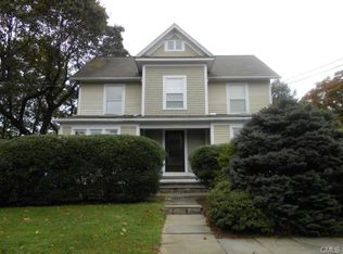 490 Riverside Ave APT 1, Westport, CT 06880