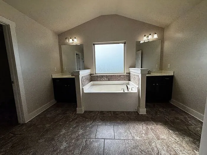 7605 Ashor Dr NW — Photo 20