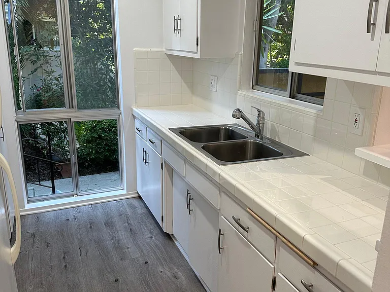 1523 Harvard St #2 — Photo 7