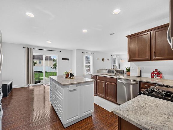 3rd image of 6524 Biscayne AVENUE