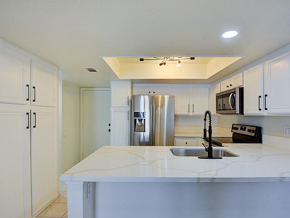 3rd image of 2729 Lodestone Dr