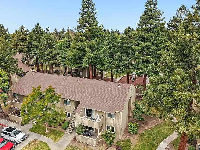 3383 Foxtail Ter — Photo 33