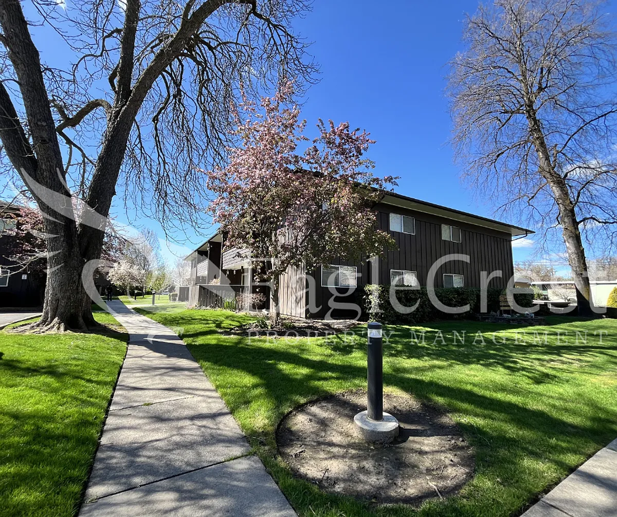 Building Photo - 364 Catherine St #M1