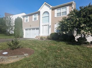 15 Foggy Field Ln, Fredericksburg, VA 22406