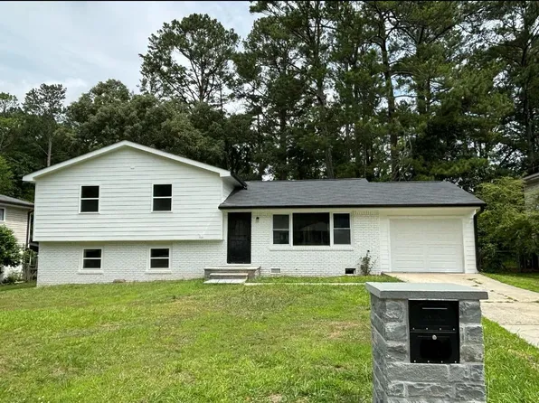 1544 Valley Green Ct, Conley, GA 30288