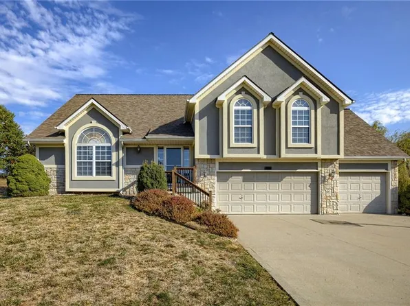 2110 NW 82nd Ct, Kansas City, MO 64151