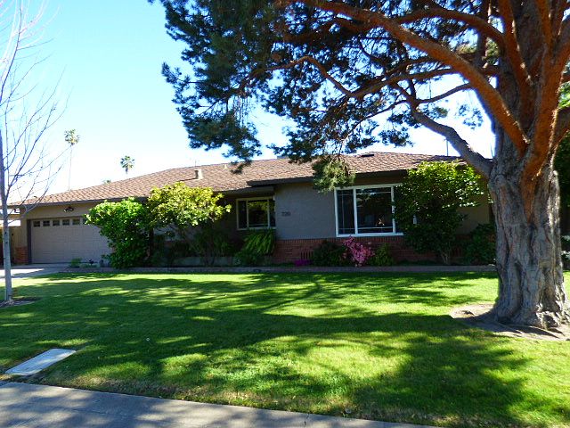 1st image of 720 Windsor Dr