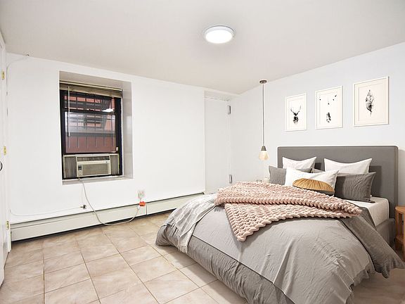 3rd image of 305 E 95th St APT 1E