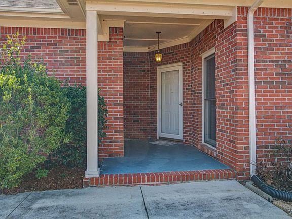 5th image of 10054 Meredith Ln SE