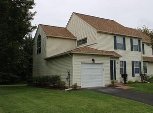 2400 Cambridge Cir, Hatfield, PA 19440