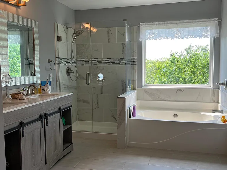 5700 Crestwood Dr — Photo 11