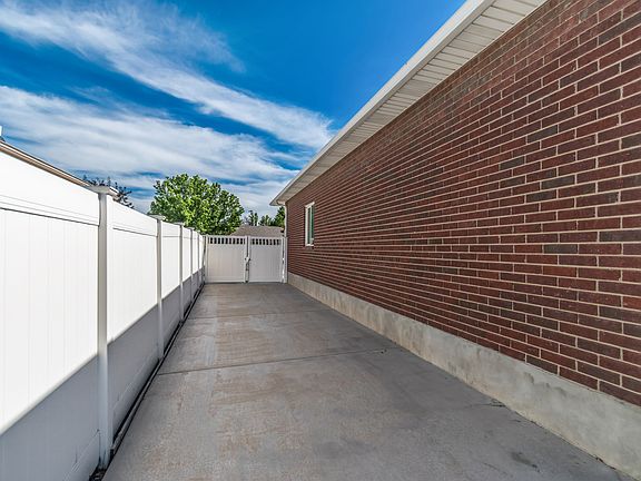 4th image of 1238 W Trimble Ln