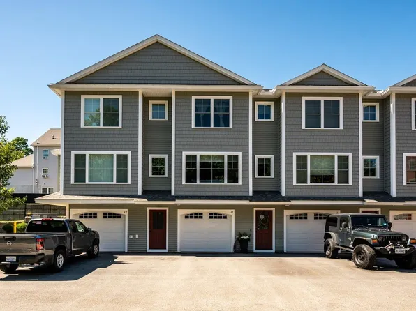 27 Fownes Mill Court #17, Rochester, NH 03867