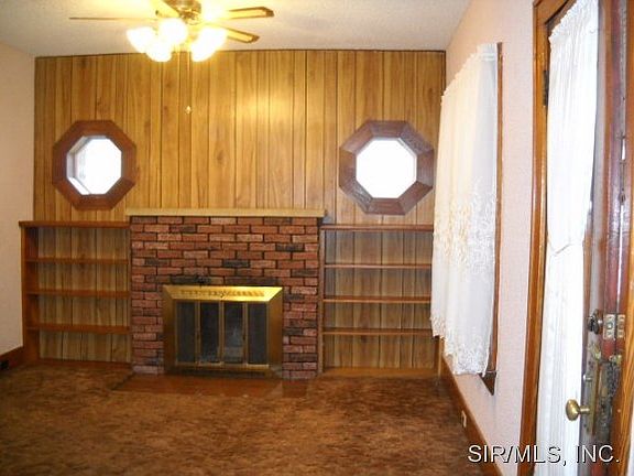 3rd image of 3410 Oakwood Ave