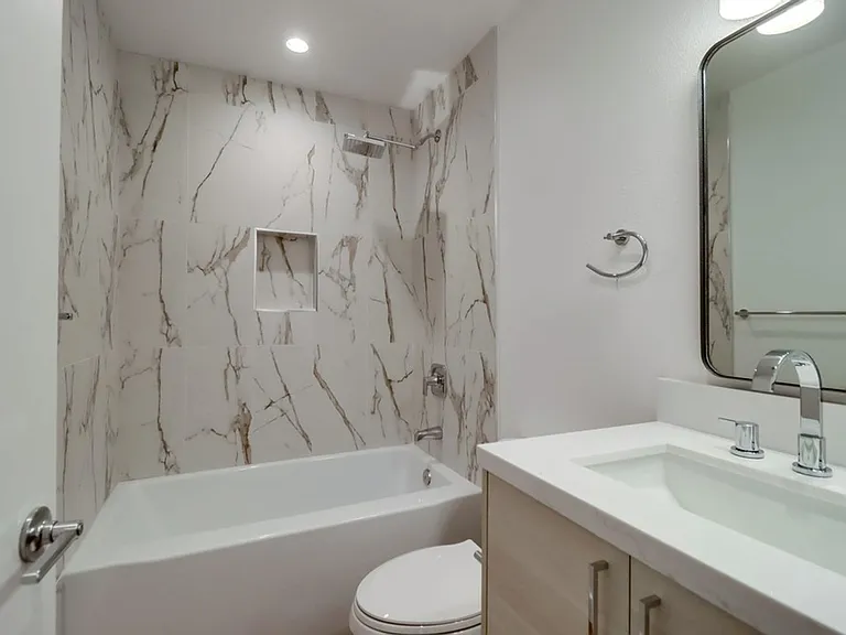 Beautifully Renovated Property perfectly situated between North Park and Normal Heights! — Photo 19