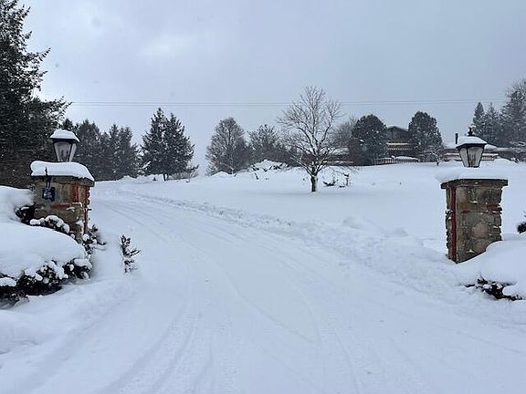 2nd image of 8903 Maidens Rd