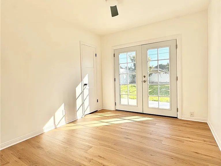 2923 Perkins Ln — Photo 17