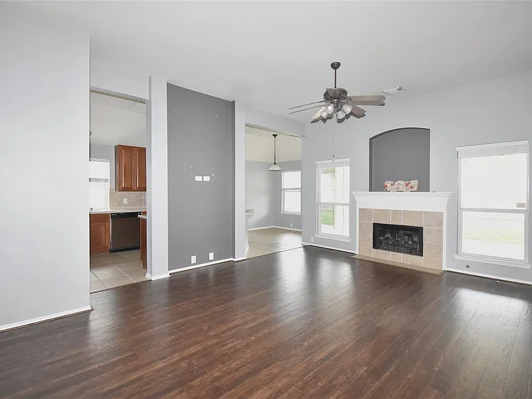30315 Castle Forest Dr — Photo 6