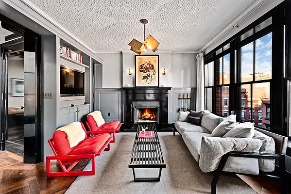 Sold by Nest Seekers International | media 1