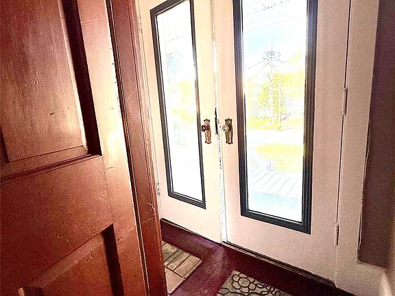 3rd image of 63 Highview Avenue
