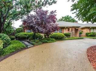 7117 Pleasant View Dr, Dallas, TX 75231