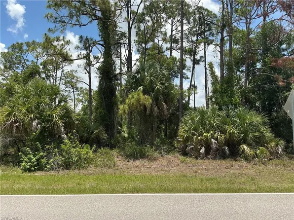 18040 Wintergarden AVE, PORT CHARLOTTE, FL 33948