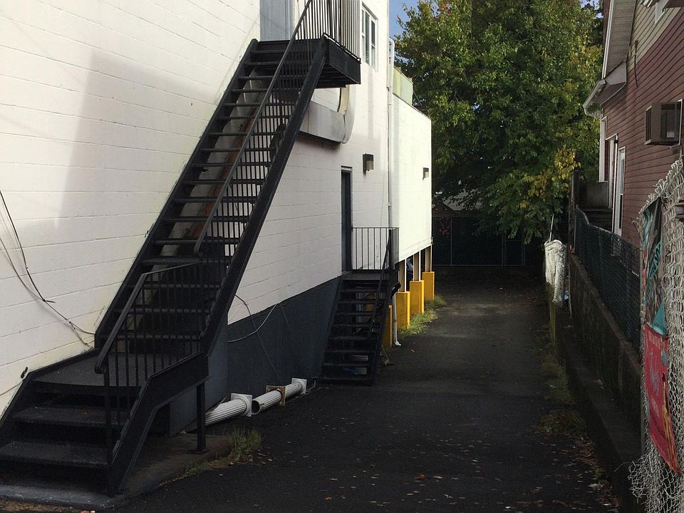 1st image of 4022 Hylan Blvd #2A