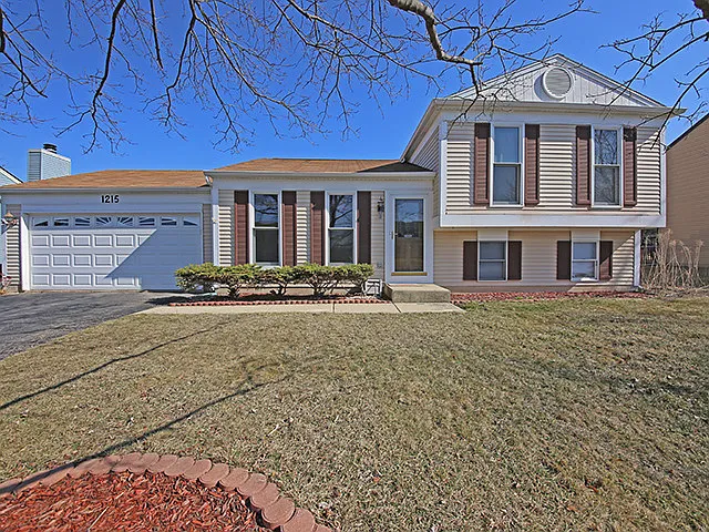 1215 Evergreen Dr photo 1