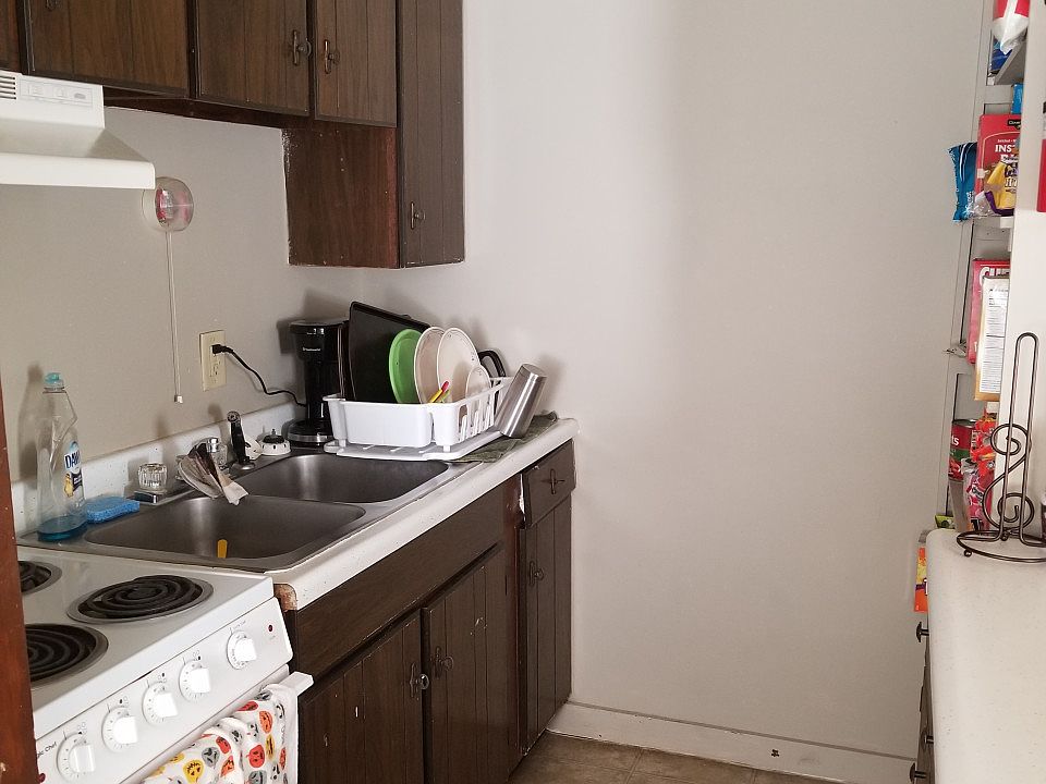 2nd image of 105 S Morris St APT 3