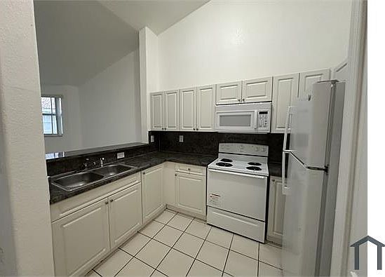 2nd image of 1661 SE 29th Ct Unit 206