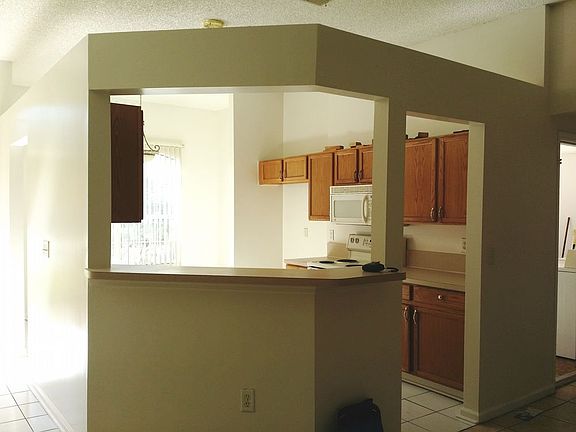 5th image of 9219 Dale View Ln W