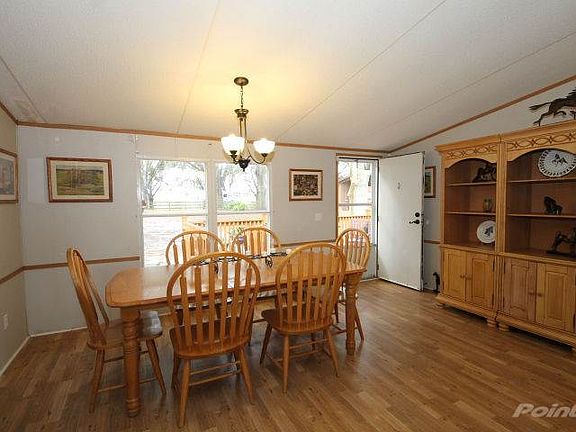 Large Windows to let in Florida's Natural Light