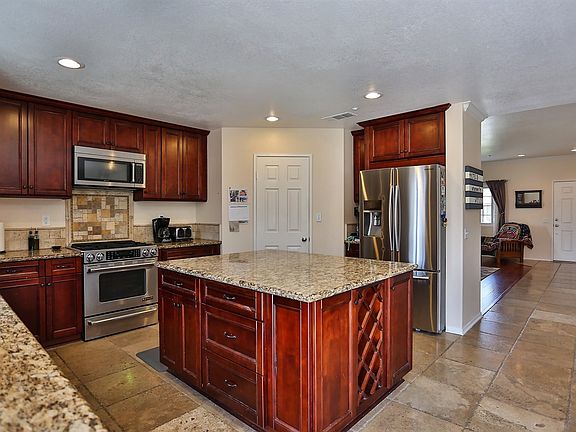 5th image of 15597 Northstar Ave