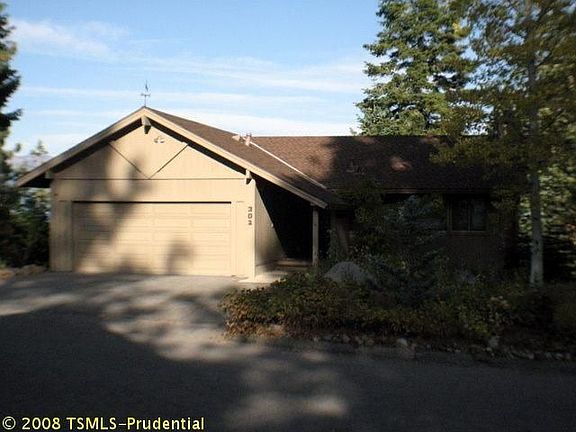 2nd image of 302 Edgecliff Way