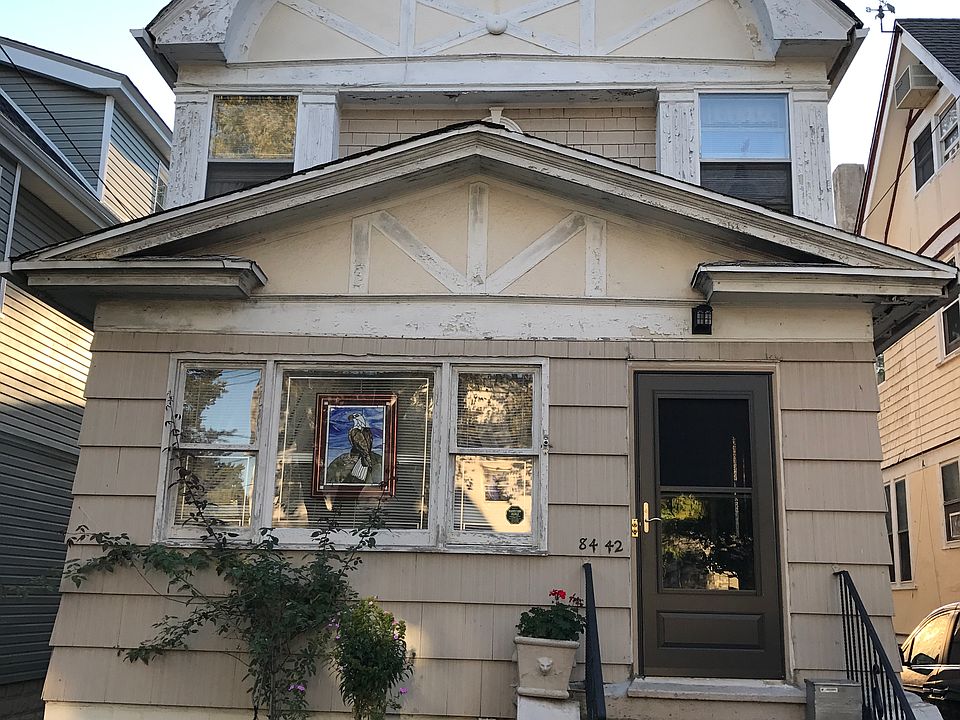 1st image of 8442 108th St