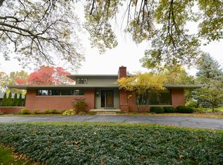 2841 Woodcliff Cir SE, East Grand Rapids, MI 49506