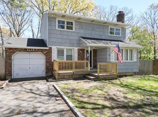 981 Connetquot Avenue, Central Islip, NY 11722