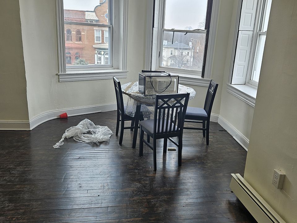 1st image of 2843 Saint Paul St