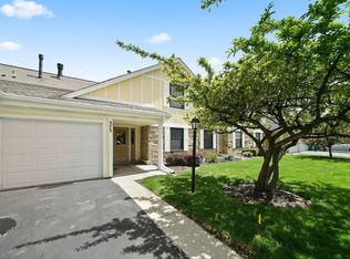 575 Greystone Ln APT B1, Wheeling, IL 60090