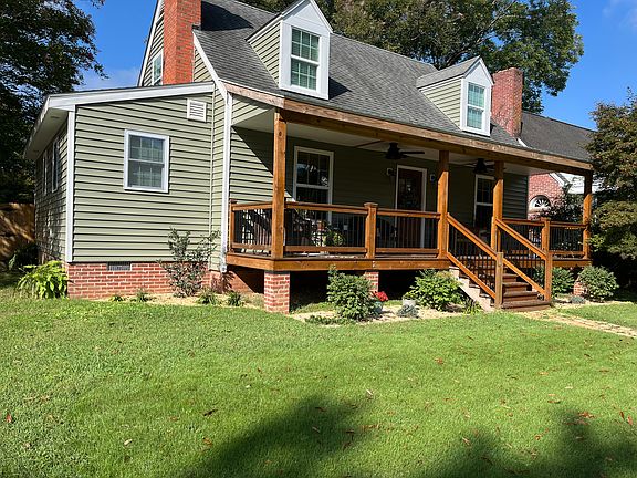 2nd image of 1103 Lee St