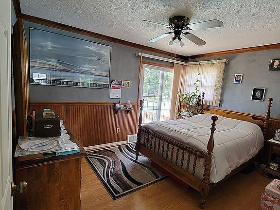 4th image of 46032 Oaklawn Dr