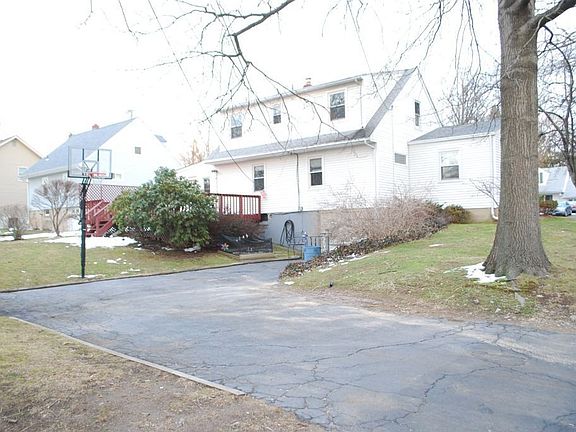 3rd image of 61 Oldert Dr