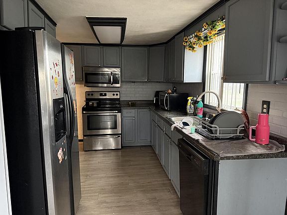 2nd image of 3030 Gates STREET