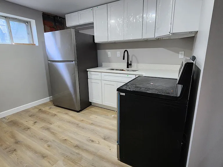 7419 Drumlea Rd — Photo 3
