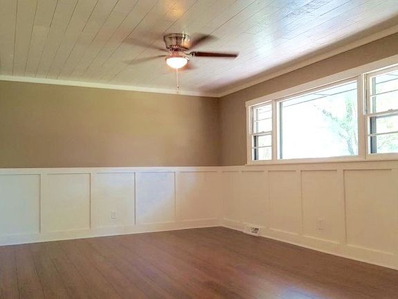 Unfurnished living room