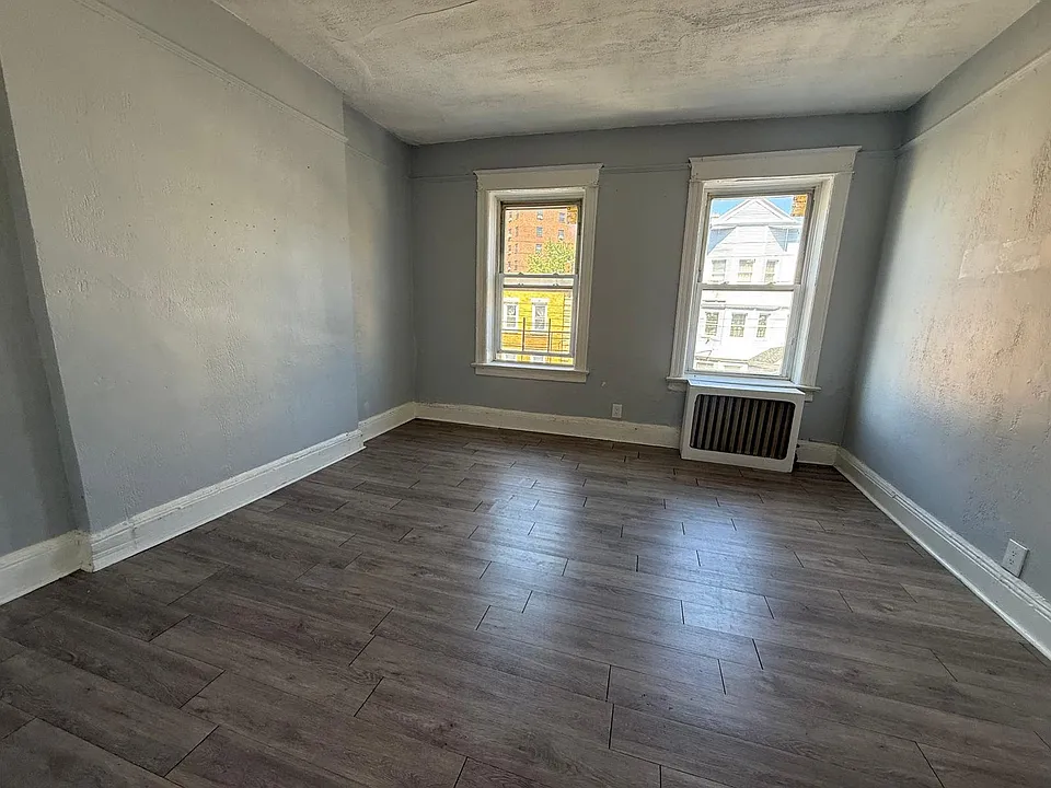 38 Park Hill Ave #3W