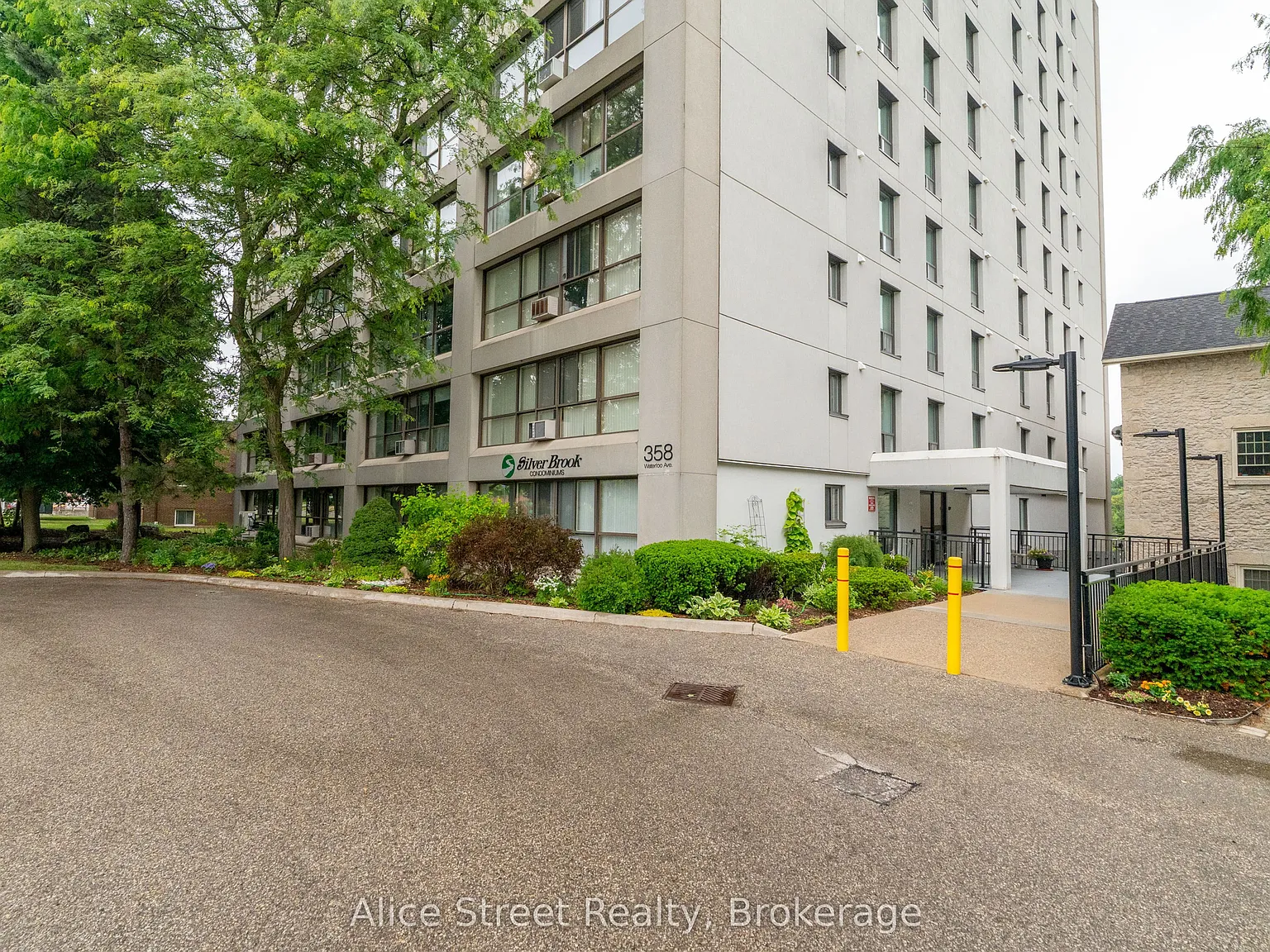 Silver Brook Condominiums — Photo 2