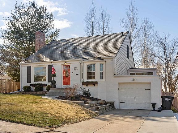 2nd image of 5615 Pine St