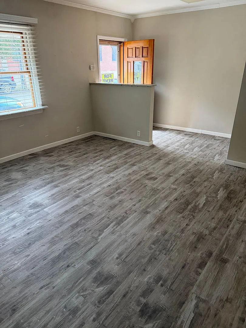 2519 Jane st — Photo 1