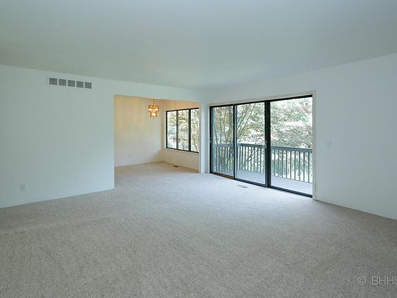 231 Durness Ct D-104